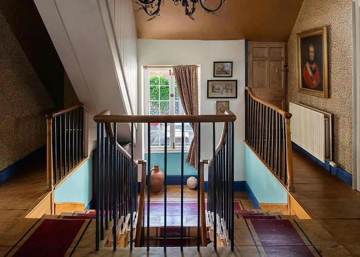 The Cors Country House